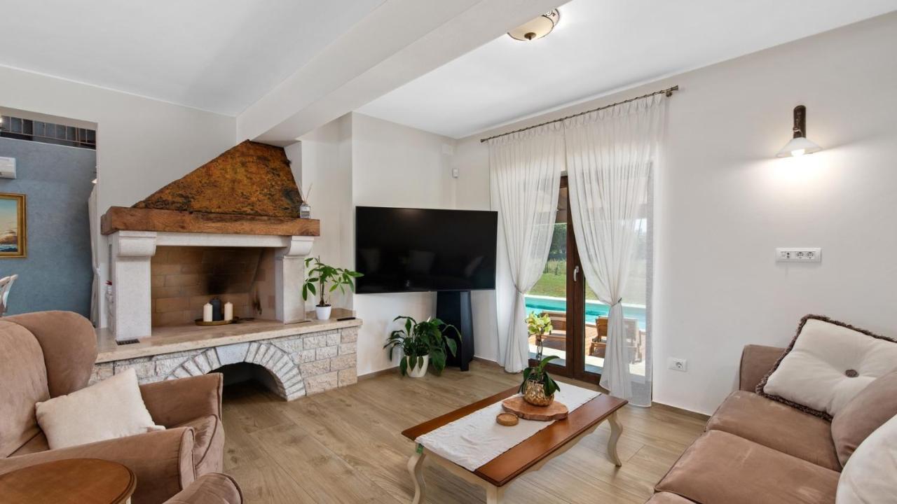 Villa Campagna Galižana Buitenkant foto