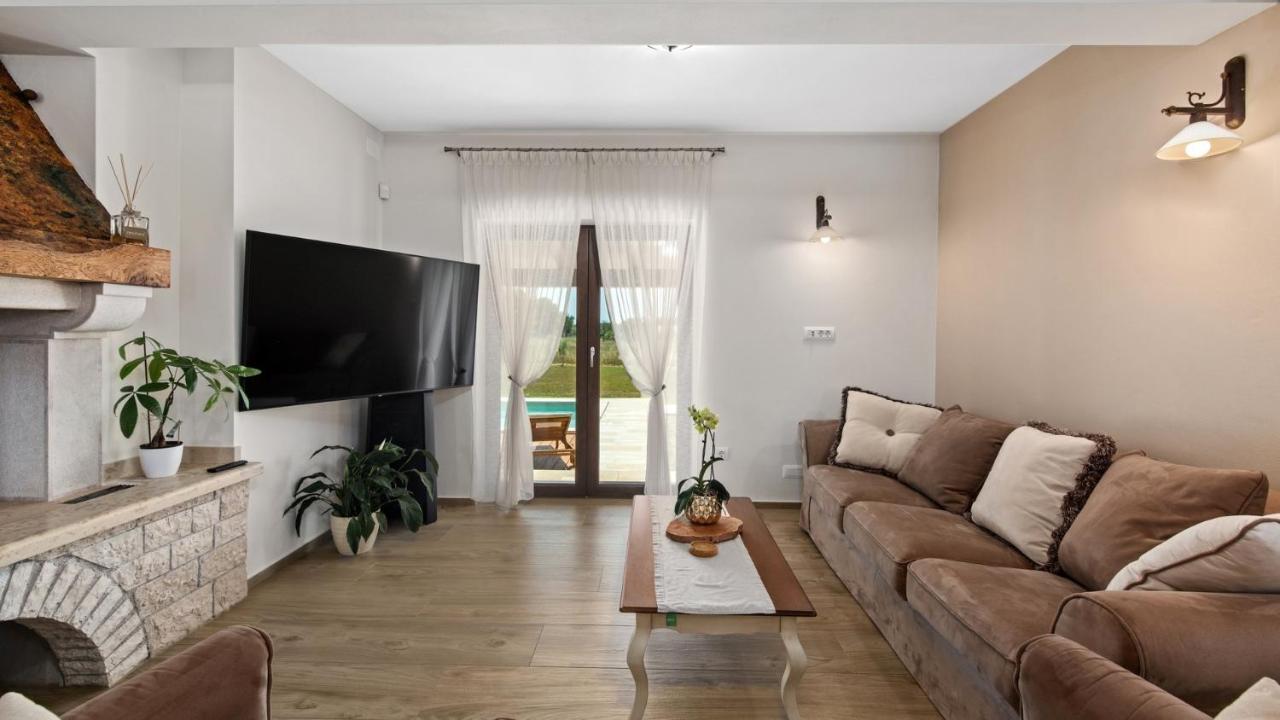 Villa Campagna Galižana Buitenkant foto